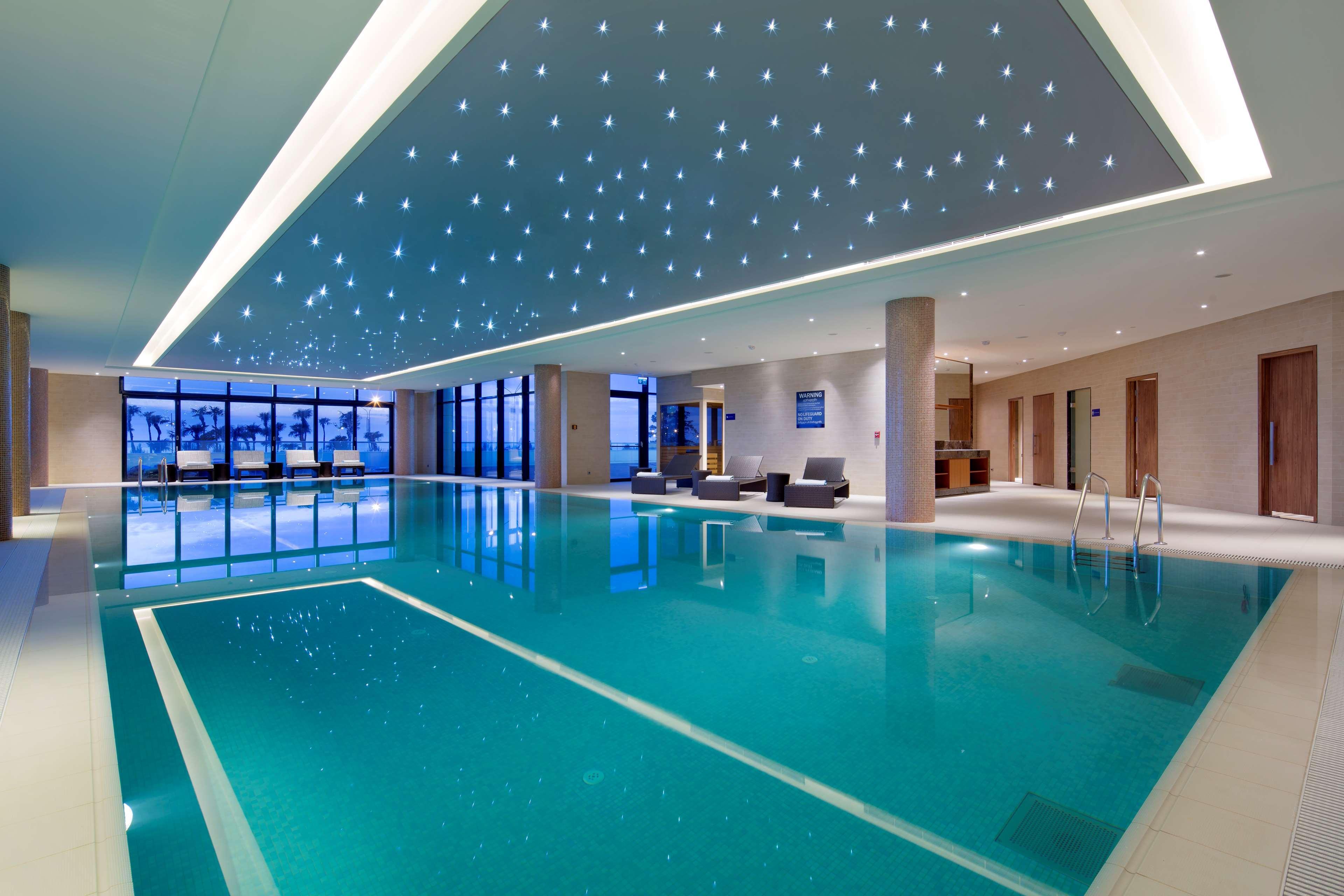 Hilton Batumi Hotel Kültér fotó The pool at the InterContinental Budapest