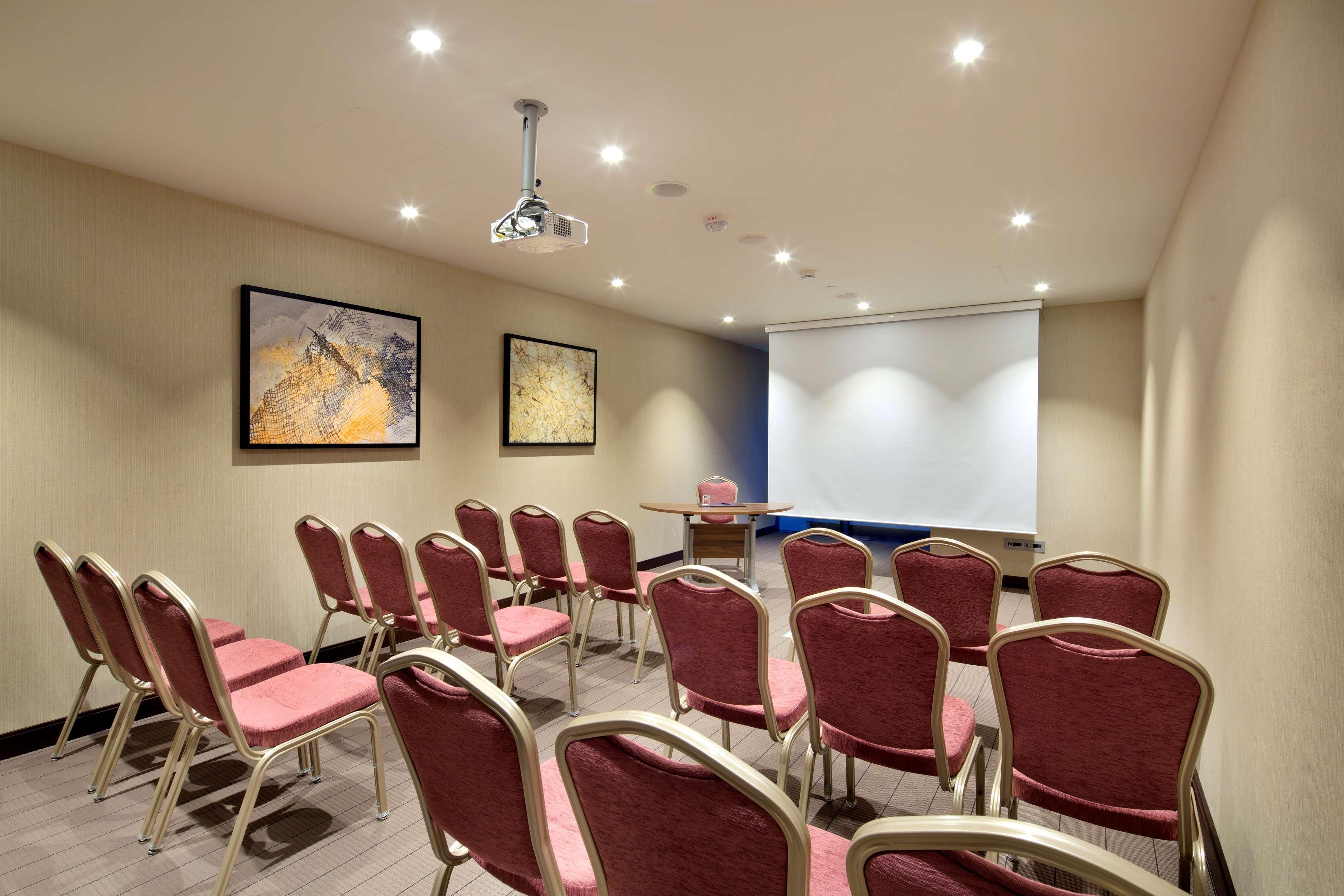 Hilton Batumi Hotel Kültér fotó Meeting room