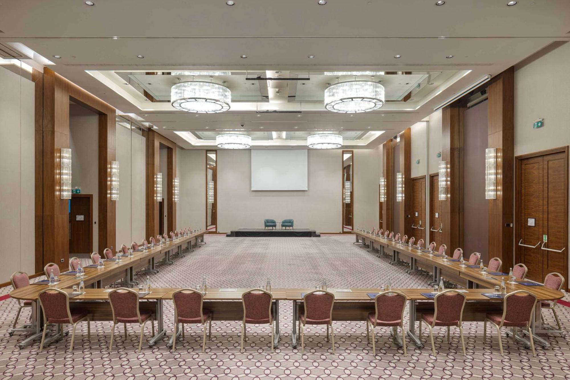 Hilton Batumi Hotel Kültér fotó The main conference room